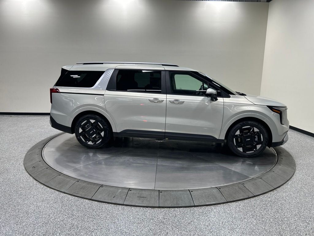 2026 Kia Carnival — detail view