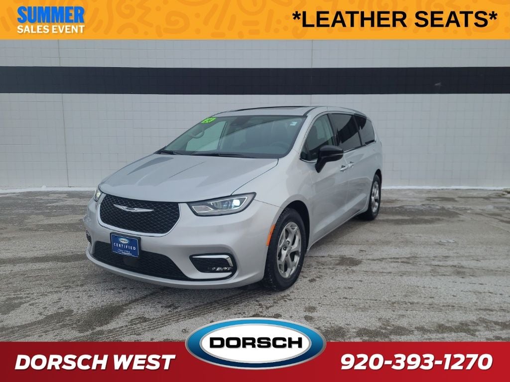 2024 Chrysler Pacifica Limited in Silver Mist Clearcoat — front three-quarter view